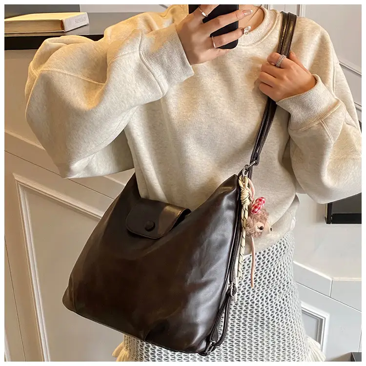Women's Retro Brown Shoulder Bag with Keychain — feature 24