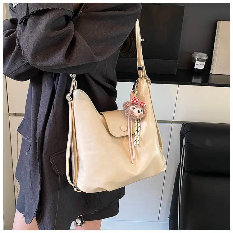 Women's Retro Brown Shoulder Bag with Keychain — feature 27