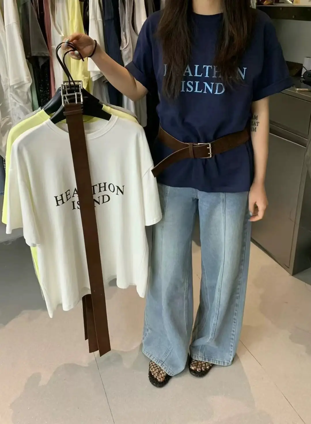2025 Women Korean Letter Printed T-Shirt Set with Belt — feature 3