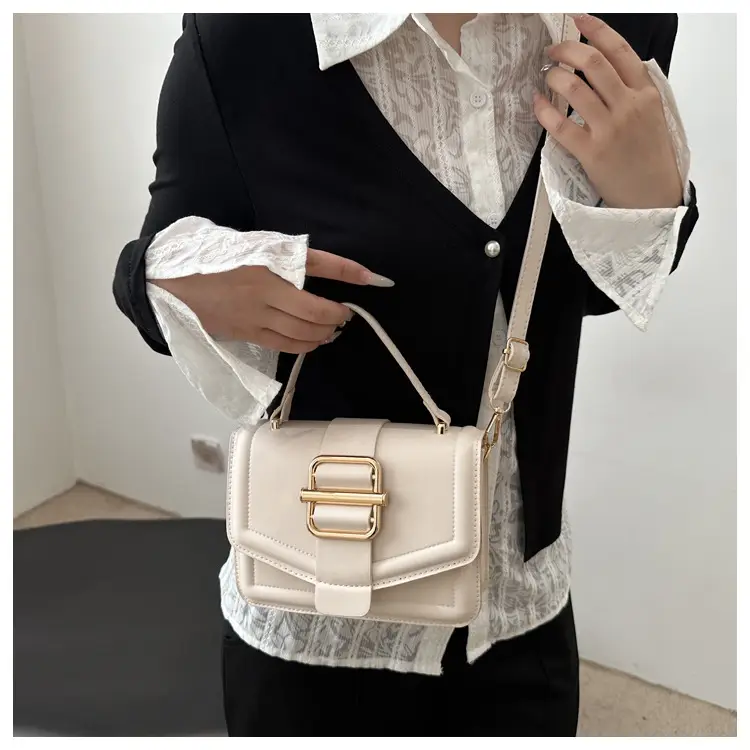 Red Magnetic Buckle Shoulder Bag for Women 2025 — feature 17