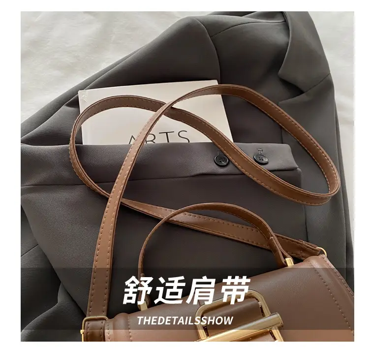 Red Magnetic Buckle Shoulder Bag for Women 2025 — feature 5