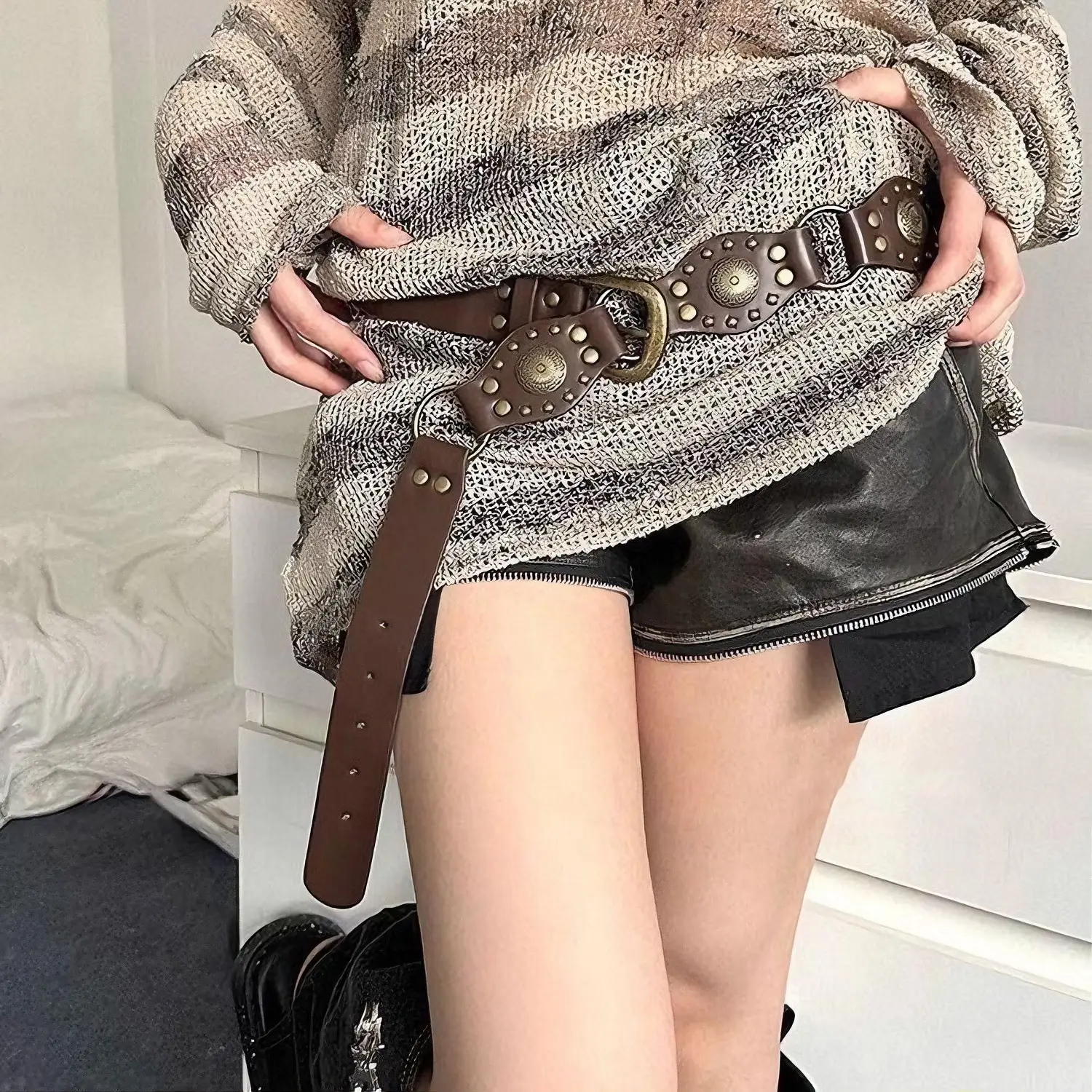 Vintage Belt Spliced Brown Jeans Studded Belt Spicy American Hollow Ins Style Women's Versatile Belt - Image 2