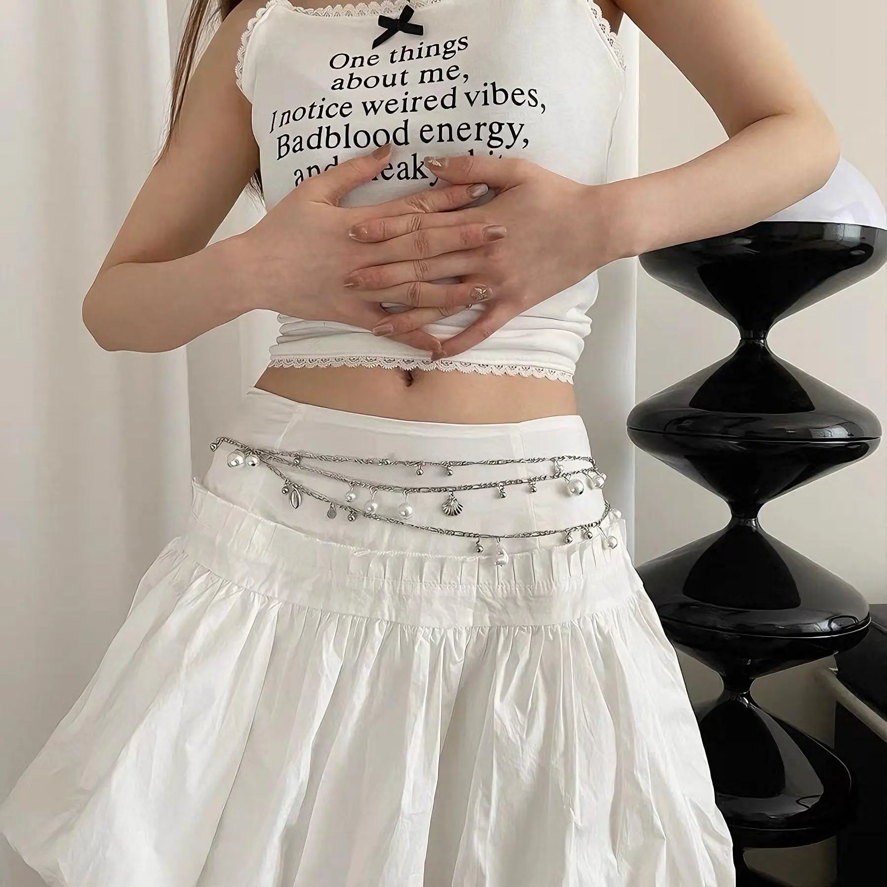 White Pearl Shell Waist Chain Belt Accessory — feature 12