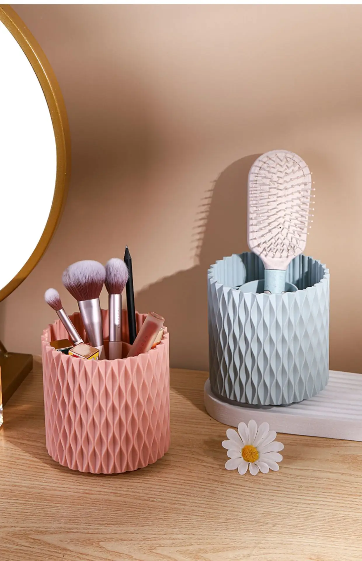 Rotating Makeup Brush Storage Tube in Blue & White — feature 19
