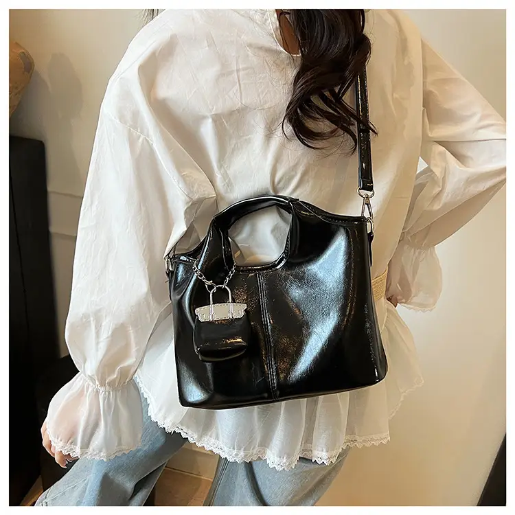 Black Crossbody Tote Bag with Chain for Women — feature 23