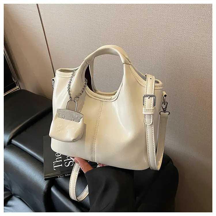 Black Crossbody Tote Bag with Chain for Women — feature 26