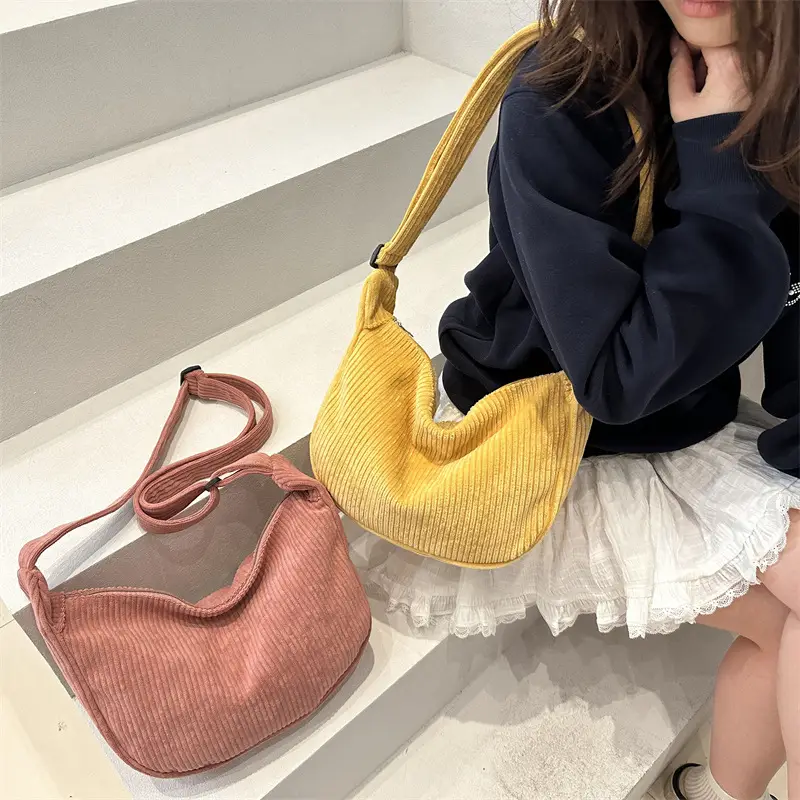 Women's Light Green Knitted Crossbody Bag with Artistic Chain — feature 33