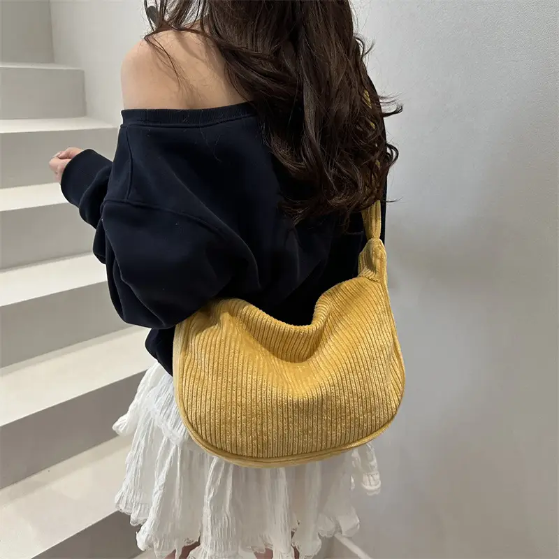 Women's Light Green Knitted Crossbody Bag with Artistic Chain — feature 37