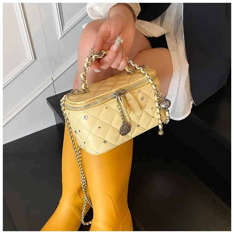 Trendy Gold Rhombic Crossbody Bag for Women — feature 17