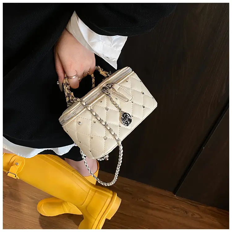 Trendy Gold Rhombic Crossbody Bag for Women — feature 22