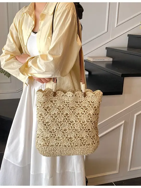 Handmade Woven Straw Bag for Women Holiday Beach Use - Image 5