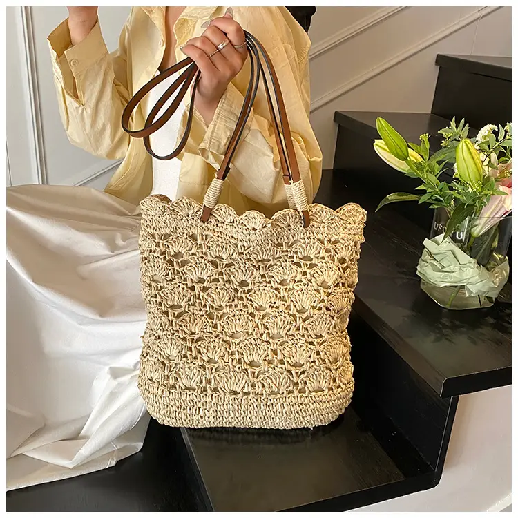 Handmade Woven Straw Bag for Women Holiday Beach Use — feature 7