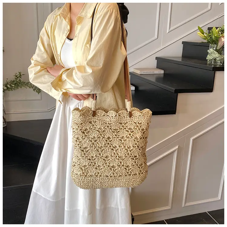 Handmade Woven Straw Bag for Women Holiday Beach Use — feature 8