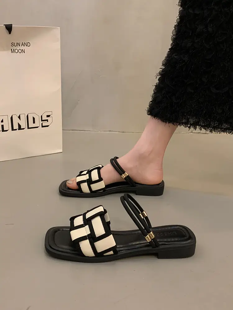 Flat Two-Wear Sandals for Women, French Fairy Style, Summer Fashion with Skirts, Elegant Outer Wear, Versatile Roman Sandals - Image 4