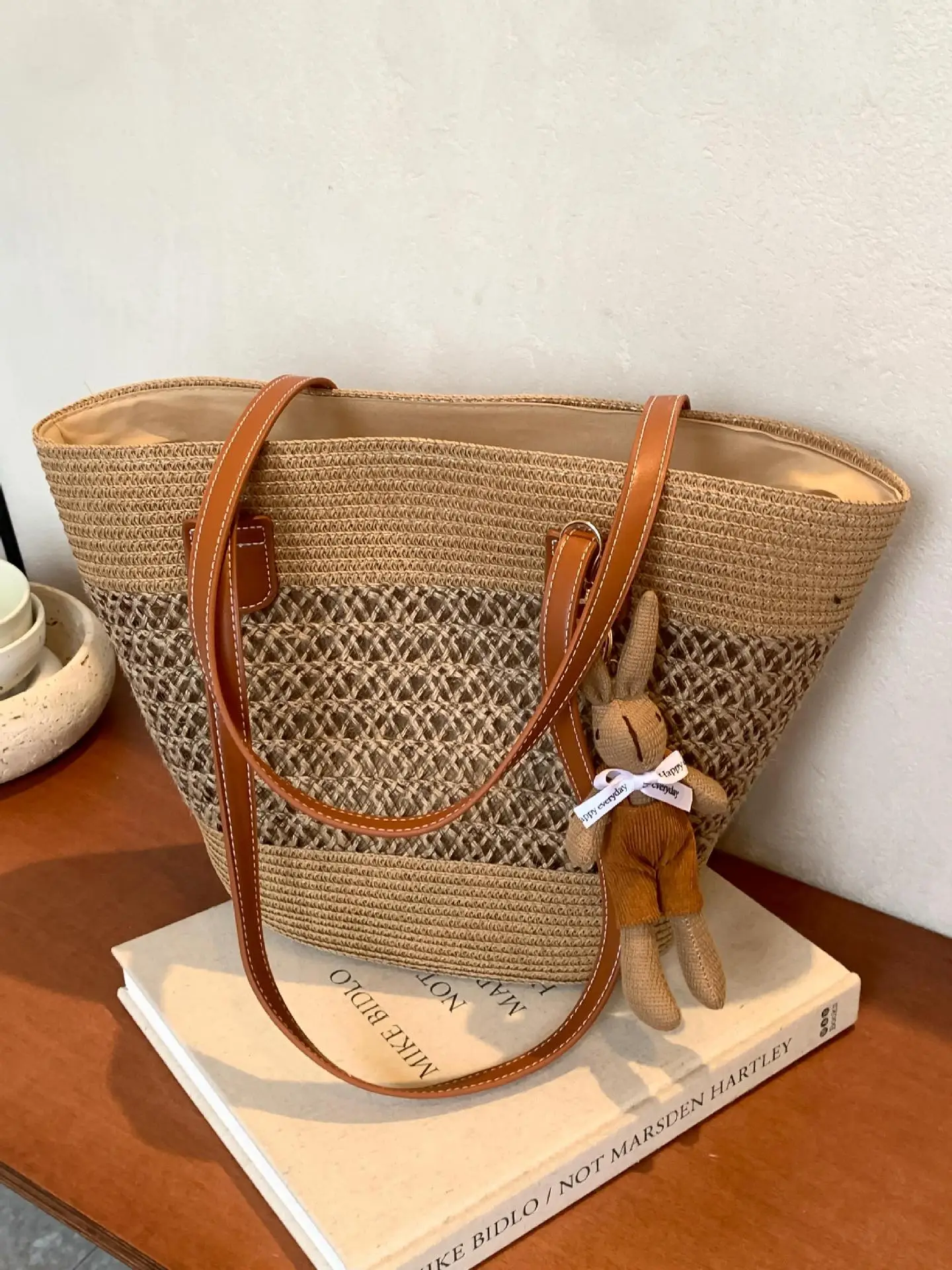 Women Beach Straw Shoulder Bag 2026 New Style
