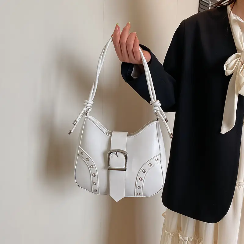 Black Korean Style Shoulder Bag with Crossbody Strap - Image 8