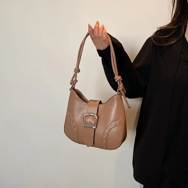 Black Korean Style Shoulder Bag with Crossbody Strap - Image 2