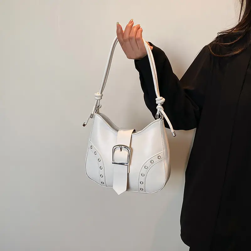 Black Korean Style Shoulder Bag with Crossbody Strap - Image 3