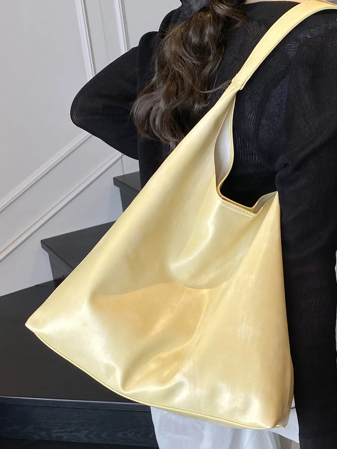2025 New Maillard Tote Bag Large Capacity Stylish Shoulder Bag - Image 10