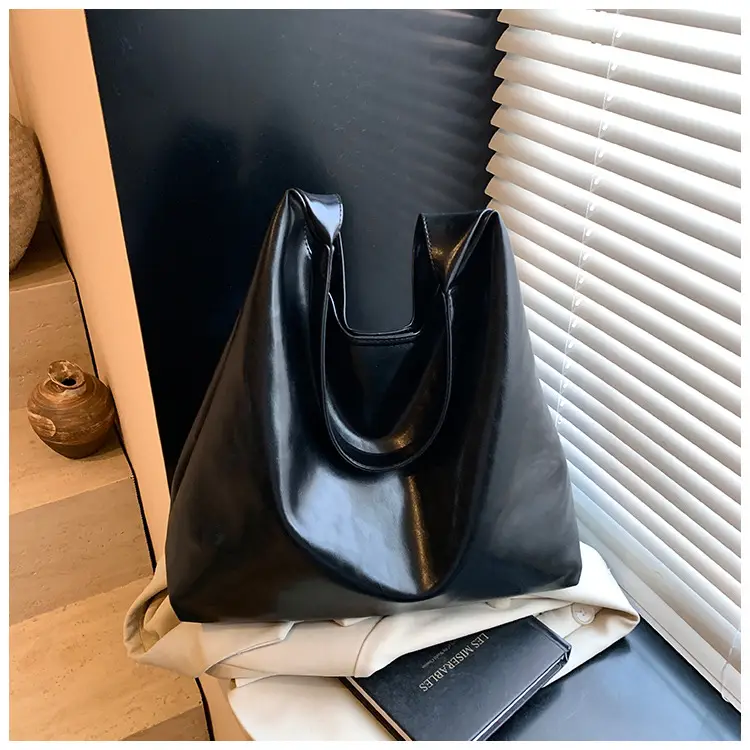 2025 New Maillard Tote Bag Large Capacity Stylish Shoulder Bag — feature 32