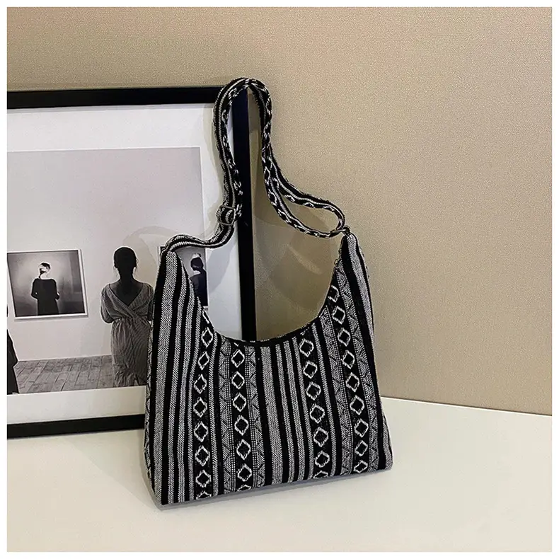Ethnic Printed Tote Bag Women Large Capacity Textured Cloth — feature 14
