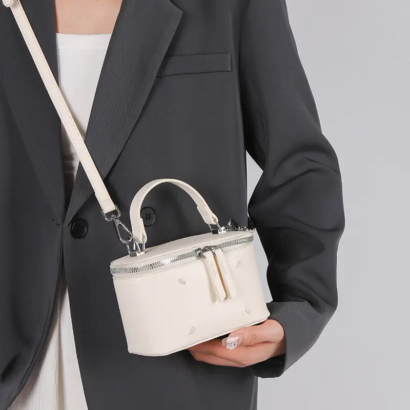 Women's Black Square Handbag with Zip & Chain - Image 9
