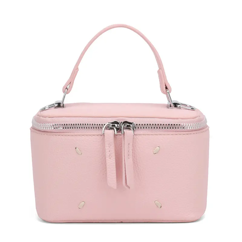 Women's Black Square Handbag with Zip & Chain - Image 10