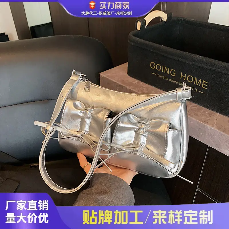 Feminine Silver Crossbody Bag Large Capacity Summer Fashion - Image 6