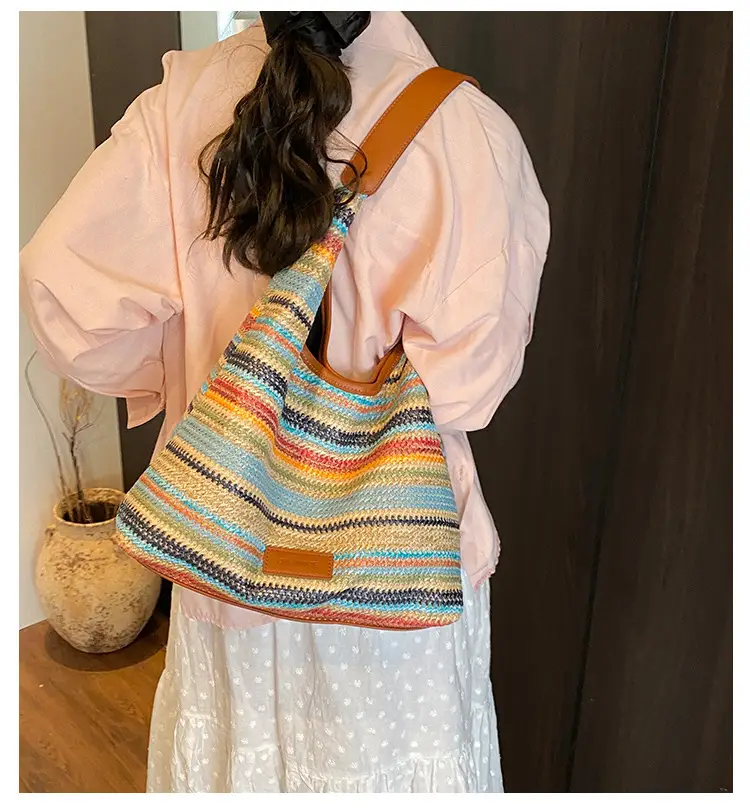 Women Straw Bag Large Capacity Contrast Color 2025 — feature 1
