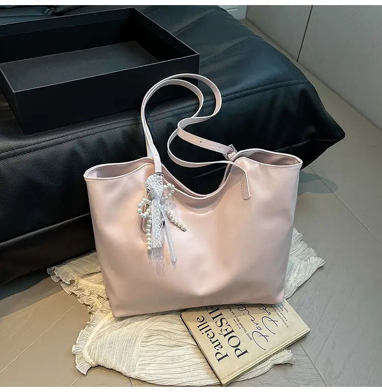 Large Capacity Beige Women's Shoulder Bag with Tassel — feature 19