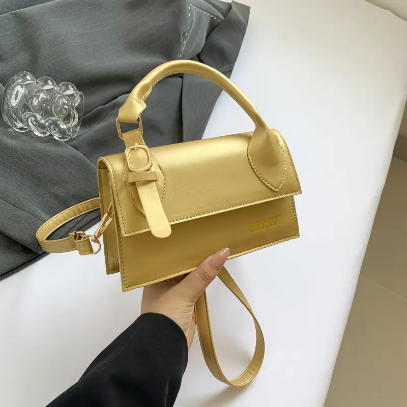 Trendy Silver Square Shoulder Bag for Women
