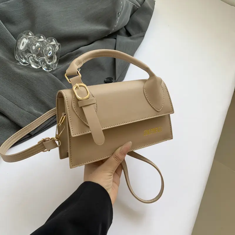 Trendy Silver Square Shoulder Bag for Women