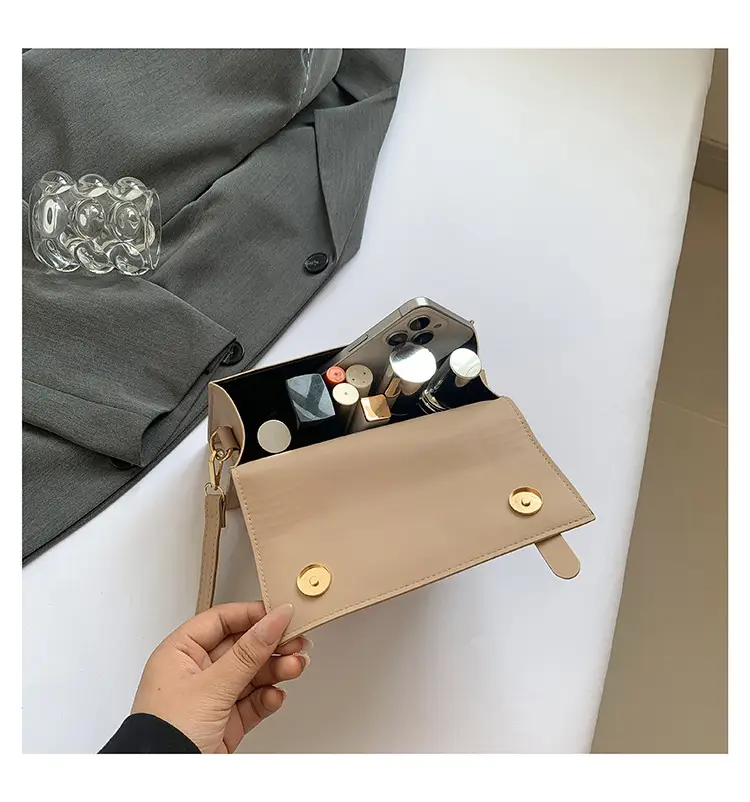Trendy Silver Square Shoulder Bag for Women — feature 28
