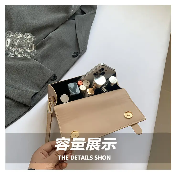 Trendy Silver Square Shoulder Bag for Women — feature 7