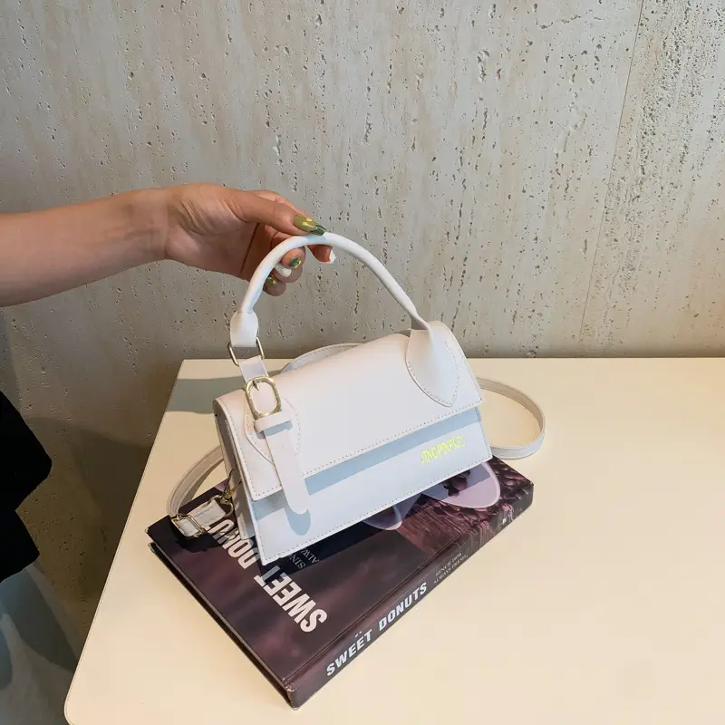 Trendy Silver Square Shoulder Bag for Women