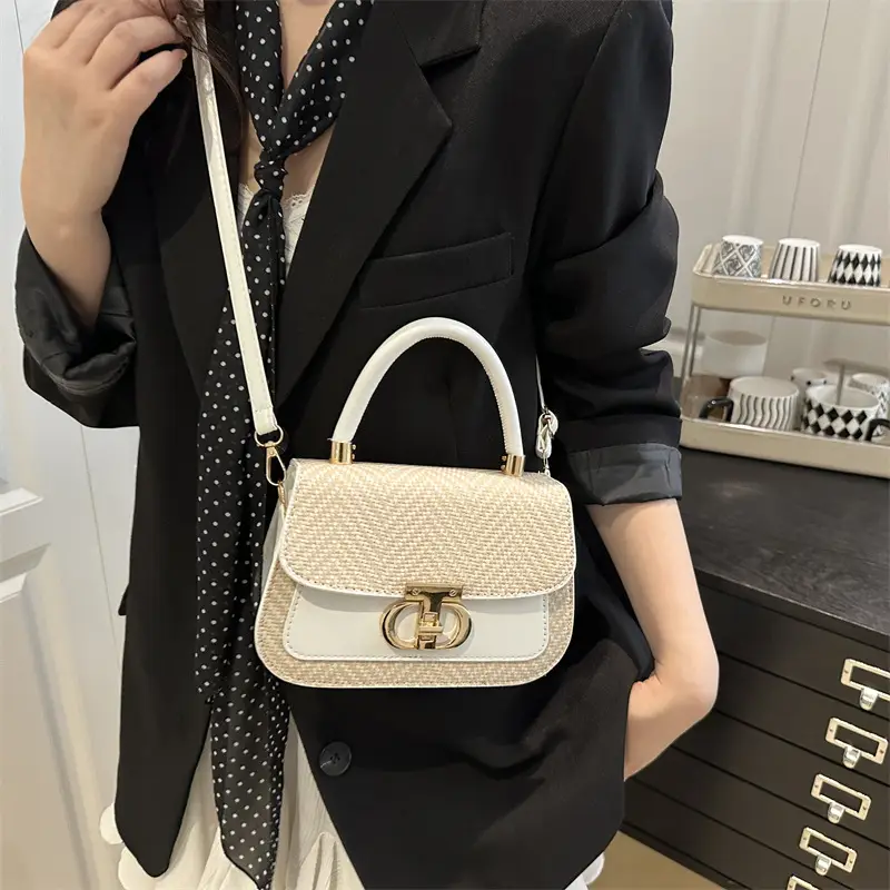 Retro Printed Crossbody Bag Black 2025 - Image 9