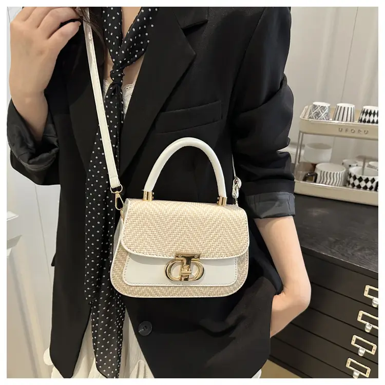 Retro Printed Crossbody Bag Black 2025 — feature 10