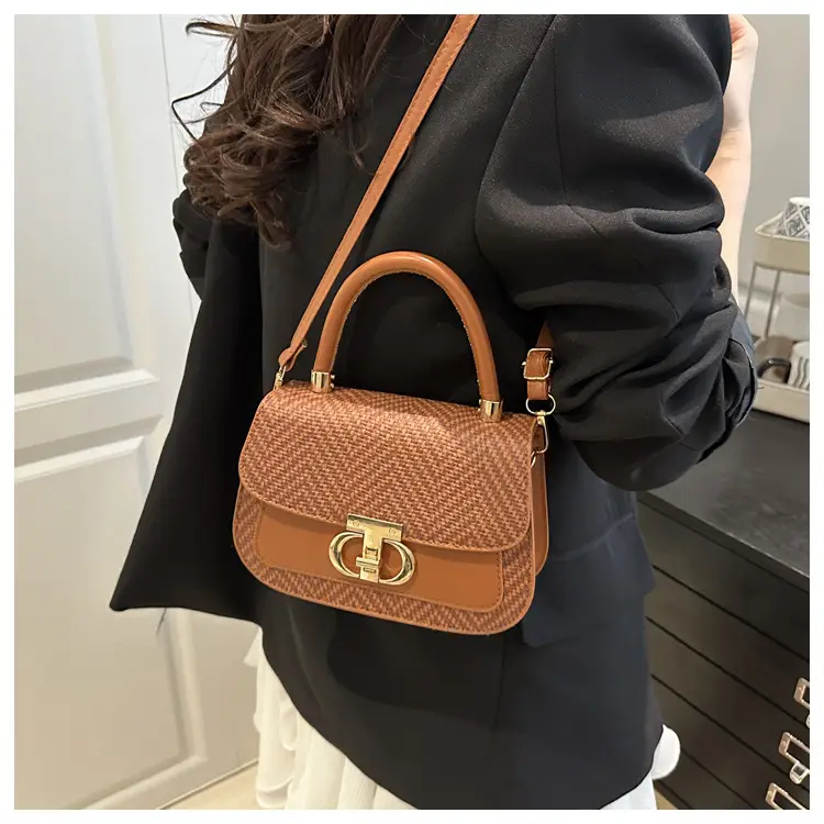 Retro Printed Crossbody Bag Black 2025 — feature 12