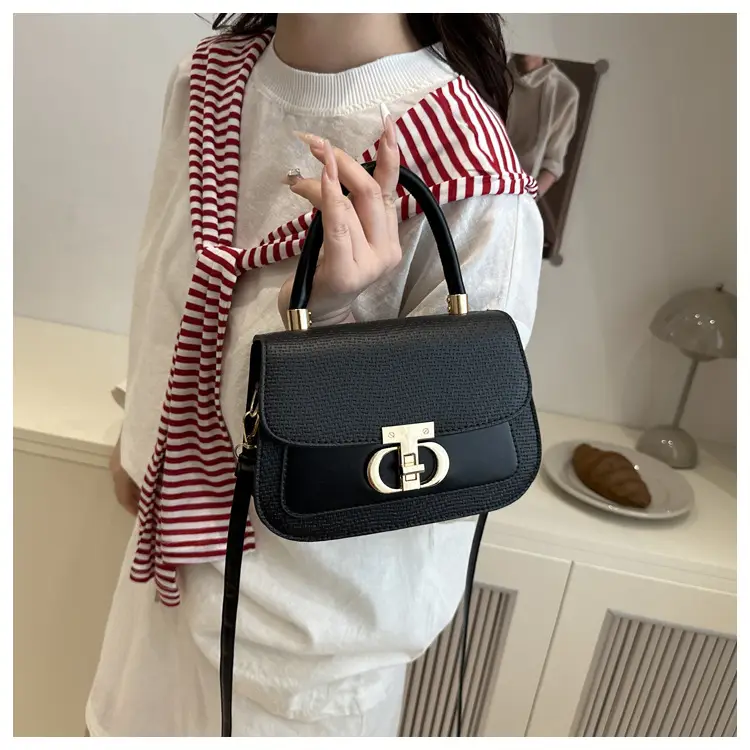 Retro Printed Crossbody Bag Black 2025 — feature 17