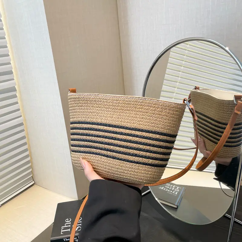 Women Straw Bucket Bag Large Capacity Shoulder Crossbody