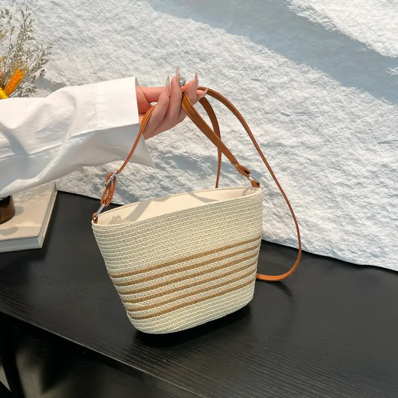 Women Straw Bucket Bag Large Capacity Shoulder Crossbody