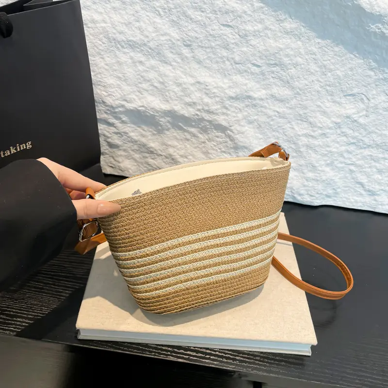 Women Straw Bucket Bag Large Capacity Shoulder Crossbody