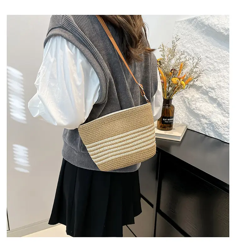 Women Straw Bucket Bag Large Capacity Shoulder Crossbody — feature 13