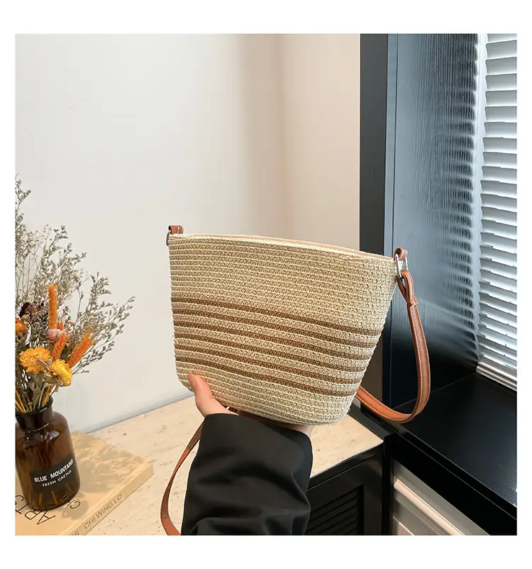 Women Straw Bucket Bag Large Capacity Shoulder Crossbody — feature 19