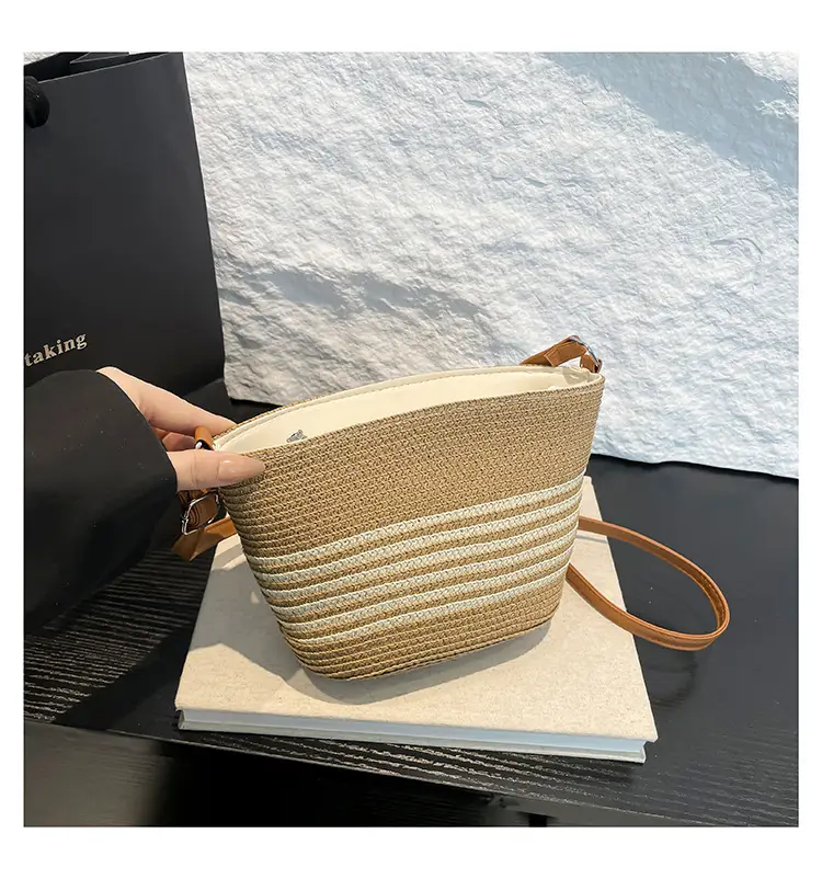 Women Straw Bucket Bag Large Capacity Shoulder Crossbody — feature 23