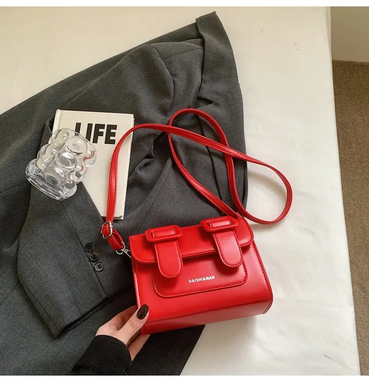 Women's Beige Crossbody Bag Summer 2025 — feature 40