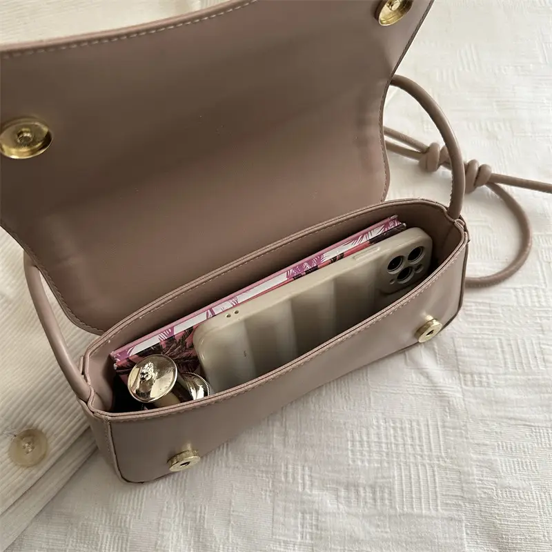 Black Crossbody Bag with Adjustable Strap - Image 7