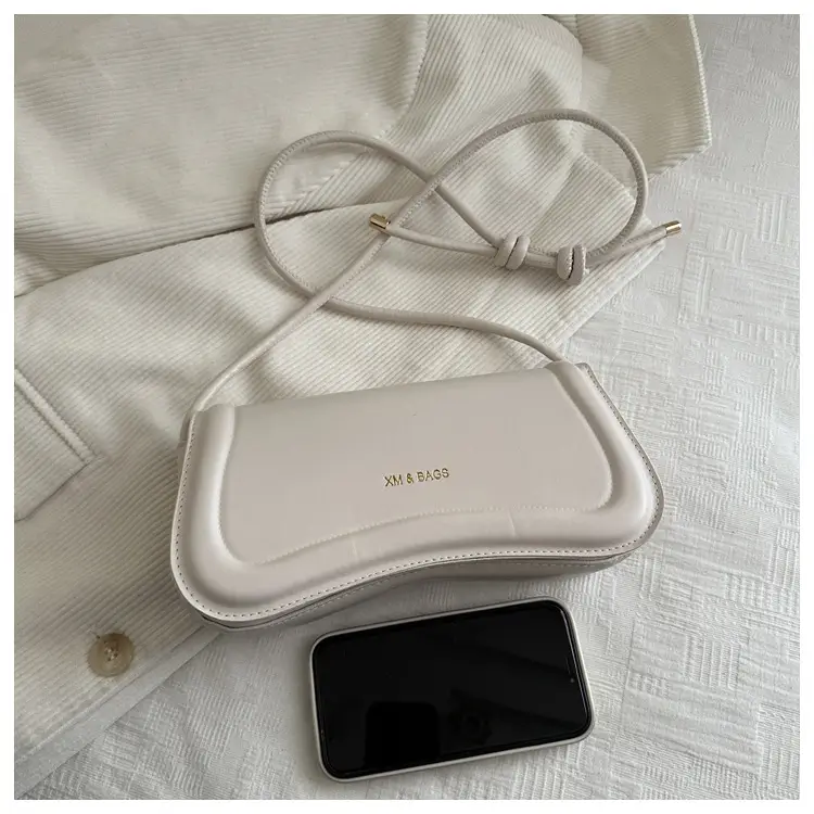 Black Crossbody Bag with Adjustable Strap — feature 19