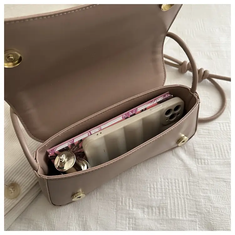 Black Crossbody Bag with Adjustable Strap — feature 26