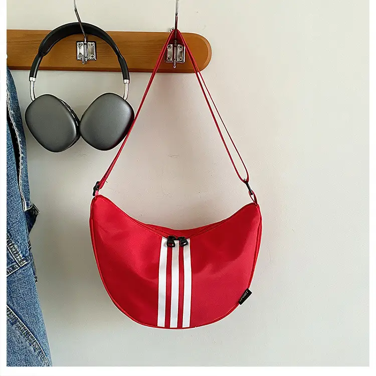 Women Waterproof Crossbody Bag Black 2026 — feature 29